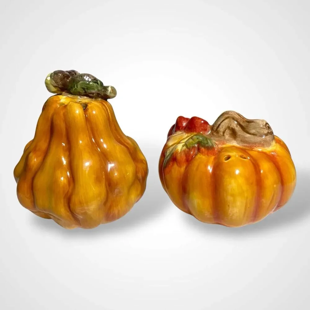 Vintage Pumpkin Salt and Pepper Shakers Thanksgiving Fall Decor Ceramic Pair